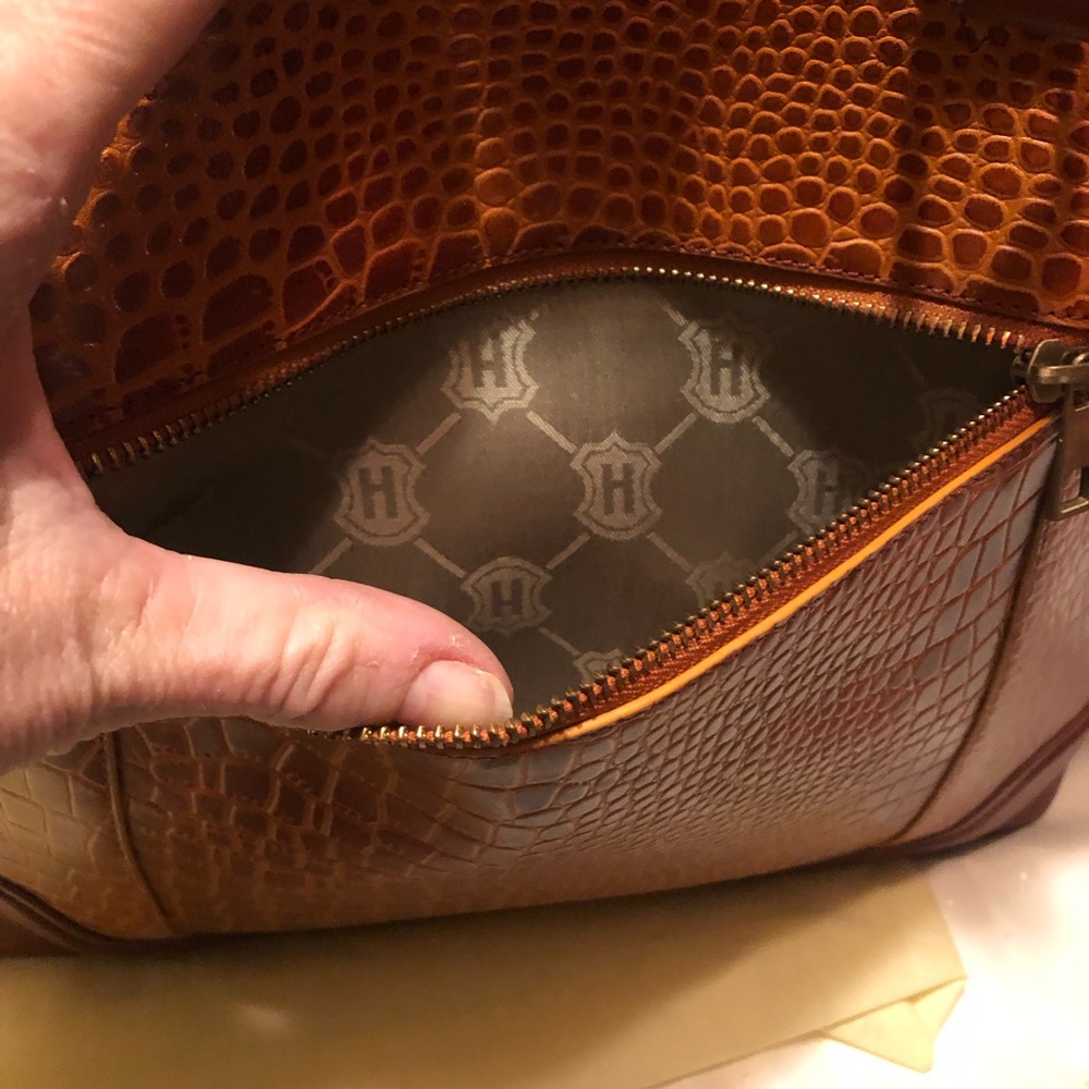 J.W. Hulme Co. Orange/Brown Leather Croc Embossed Handbag - Picture 15 of 16